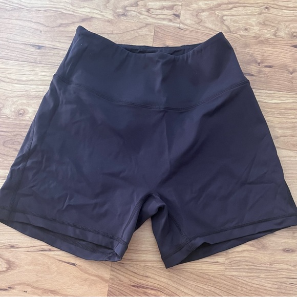 Alphalete Pulse Surge Short Obscure Grey Size Medium - Picture 3 of 4